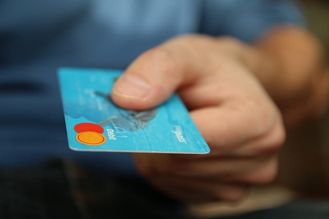             Kreditní karty bez doložení příjmu

